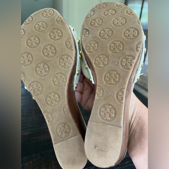 Tory Burch wedge sandals. Cream color, hardware great, size 9 - Picture 6 of 9
